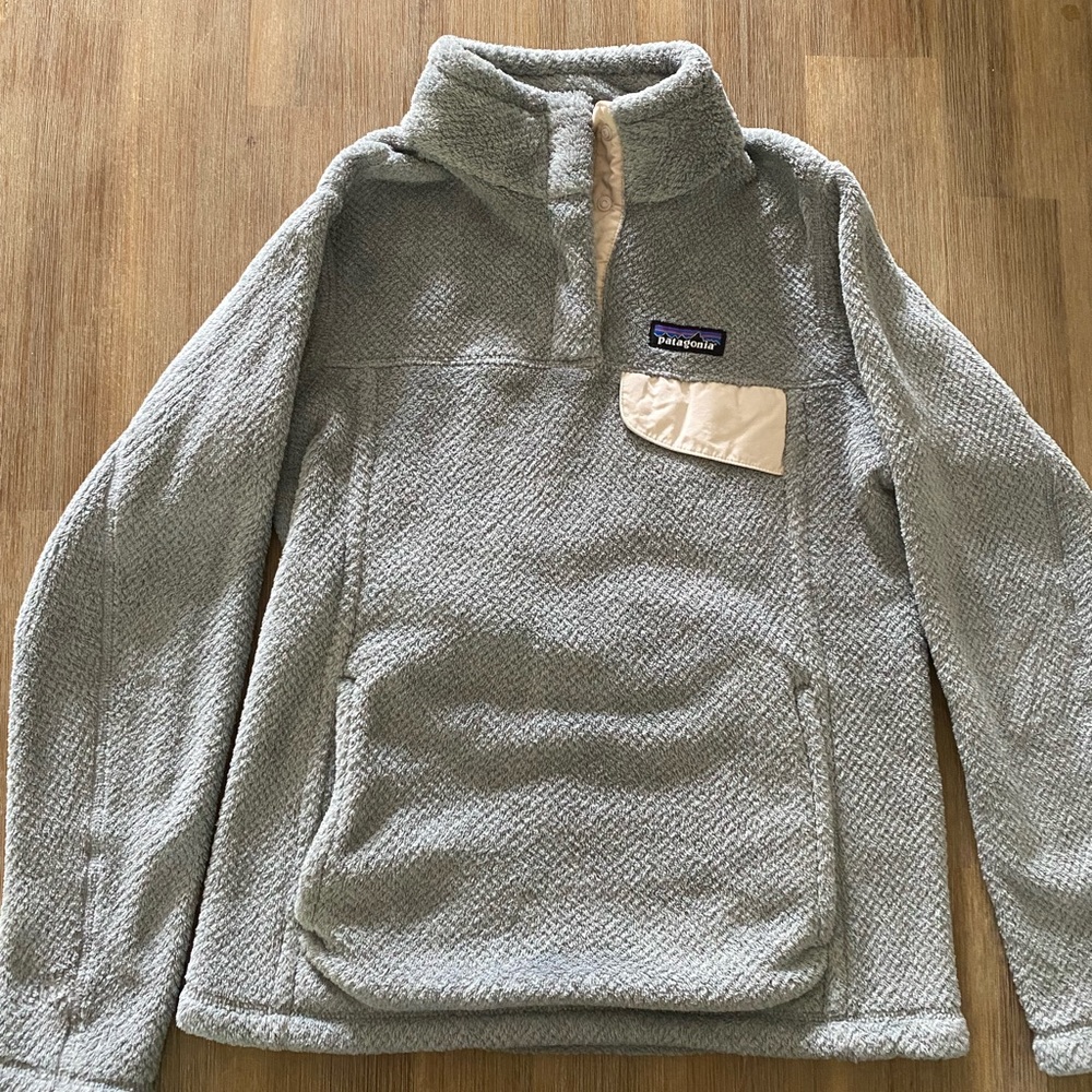 Great condition Women's Patagonia Re-Tool Snap-T Grey Fleece Pullover - Size XS